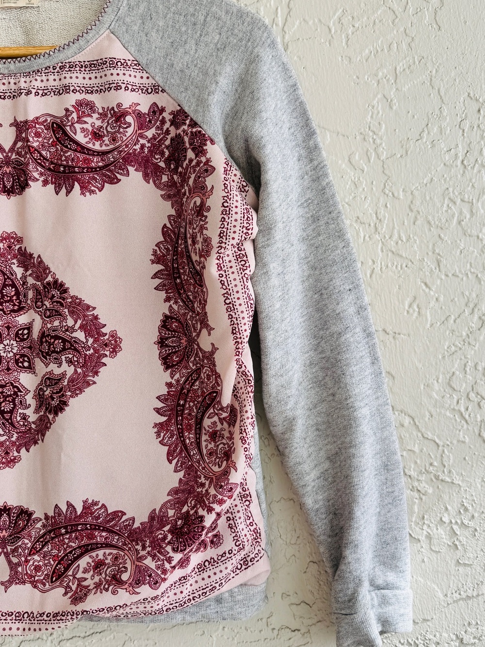 Bershka Pink Pullover with Burgundy Bandana Print and Gray Raglan